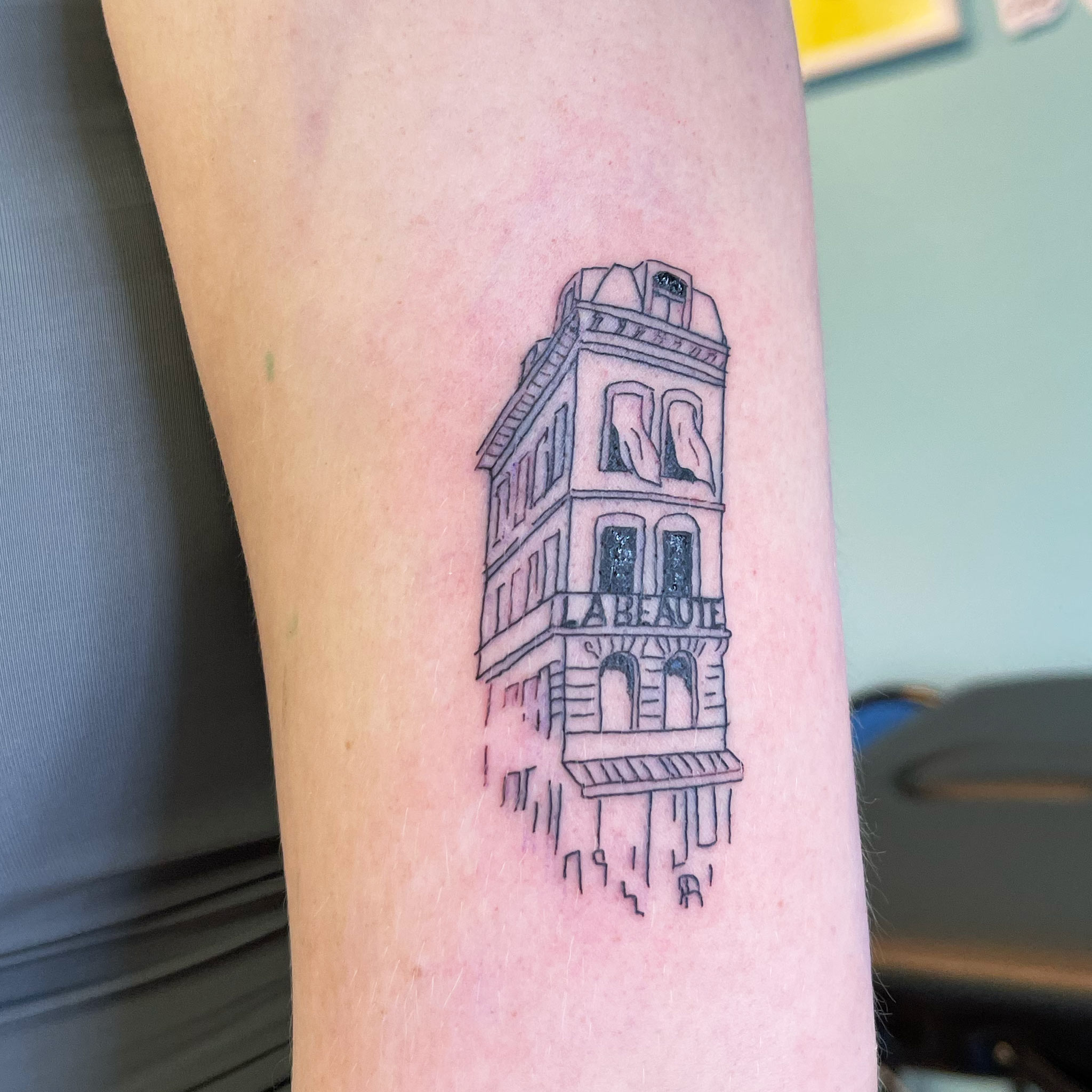 Le Nouveau Tattoo of a Brussels house